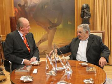 El Rey Juan Carlos de España y el Presidente José Mujica en el Palacio de la Zarzuela