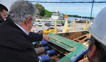 Presidente José Mujica en puerto de Fray Bentos