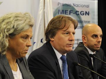 Ministro Lorenzo en conferencia