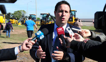 Prosecretario Diego Cánepa en declaraciones a la prensa