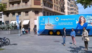 Marca "Uruguay Natural" presente en diferentes lugares de Montevideo Marca "Uruguay Natural" presente en diferentes lugares de Montevideo