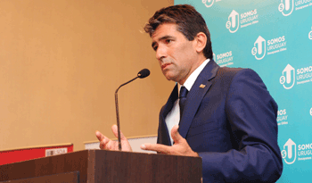 Vicepresidente de la República, Raúl Sendic. Vicepresidente de la República, Raúl Sendic.