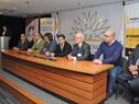Entrega de diplomas de cursos de capacitación de Seguridad Vial a repartidores en moto