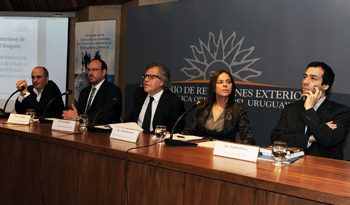 El canciller Luis Almagro presenta la Plataforma Nacional de Inteligencia Comercial El canciller Luis Almagro presenta la Plataforma Nacional de Inteligencia Comercial