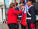 Presidenta de Chile, Michelle Bachelet coloca ofrenda floral al pie del monumento de Artigas