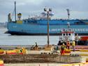 Recorrida del ministro Pintado y SACEEM en obras del muelle C en el puerto de Montevideo