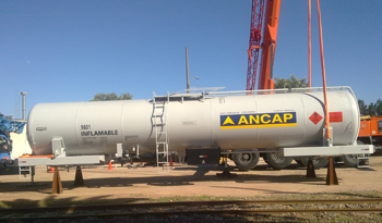 Vagones para el transporte de combustible entre Montevideo y Durazno y Treinta y Tres