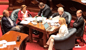 La ministra Carolina Cosse en Comisión General del Senado con informe de UPM
