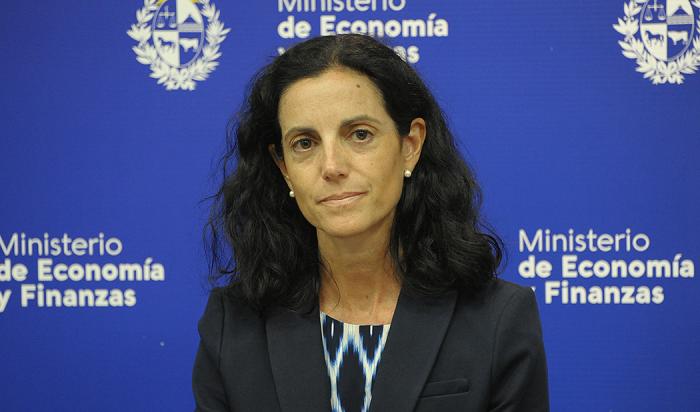 Ministra de Economía y Finanzas, Azucena Arbeleche