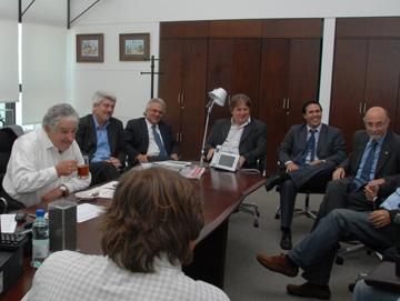 comienzo de reunión del presidente con representantes del pit-cnt