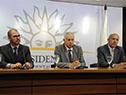 Autoridades del Poder Ejecutivo afirmaron en conferencia de prensa que la norma hace prevalecer el derecho a la salud sobre el comercio