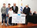 Liceales de Montevideo reciben el premio del programa “Pelota al Medio a la Esperanza”