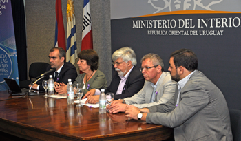 Conferencia de prensa en el Ministerio del Interior en el "Día Internacional de la Eliminación de la Violencia contra la Mujer"