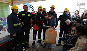 Entre de viviendas del Plan Juntos en barrio montevideano Marconi