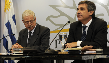 Ministro de Salud Pública, Jorge Basso, y director de la OPP, Álvaro García