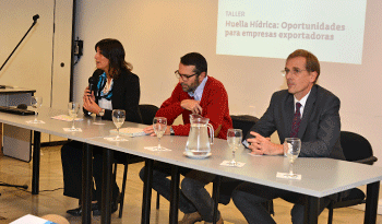 Presentación de informe sobre huella hídrica