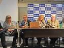 Máximos jerarcas de Trabajo e Industria en conferencia de prensa.