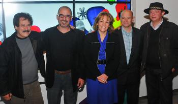 Presidenta de Antel, Carolina Cosse, junto a artistas