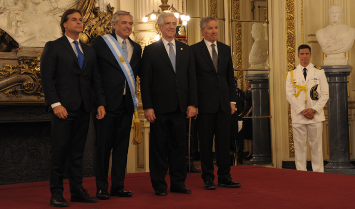 Alberto Fernández recibe a Tabaré Vázquez y Luis Lacalle Pou