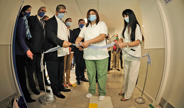 Autoridades de ASSE y del hospital de Florida en inauguración de camas de CTI