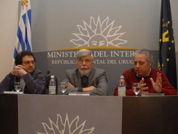 Eduardo Bonomi en conferencia de prensa