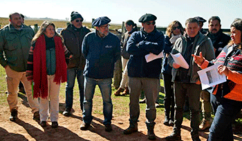 Alberto Castelar, Jaqueline Gómez y autoridades en Rivera
