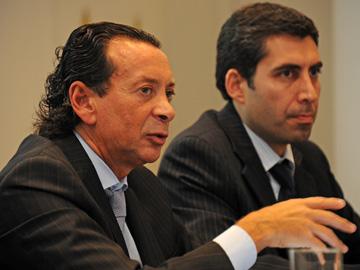 Representantes de consultora Abeceb