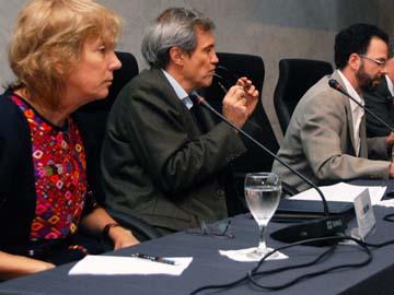 Subsecretaria María Simon y Rodrigo Arocena, durante el evento