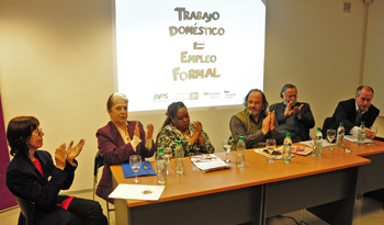 Autoridades en evento del Día de la Trabajadora Doméstica