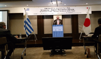 Ministro Enzo Benech en Tokio