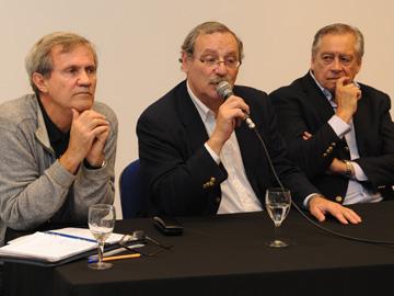 Autoridades en inauguración de aulas