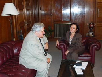 Ministra de Salud Pública reunida con embajador de Brasil