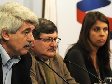 Ministro Brenta en conferencia de prensa