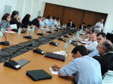 Prosecretario Diego Cánepa e intendentes municipales de Uruguay