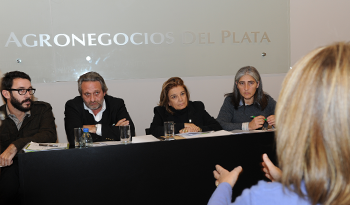 Autoridades integrantes del Ministerio de Vivienda en el Departamento de Soriano, Dolores