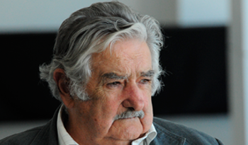 Presidente José Mujica a la defensa de la acumulación de reservas internacionales