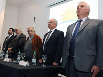 Presidente Mujica y autoridades en la designación del nuevo jefe de Policía de Montevideo