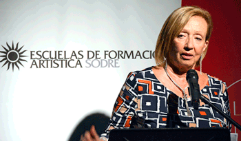 Ministra María Julia Muñoz