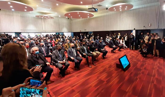 Presidente Lacalle Pou y autoridades de gobierno en Salto Grande
