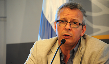 El ministro interino de Salud, Leonel Briozzo, resalta lucha contra la mortalidad materna