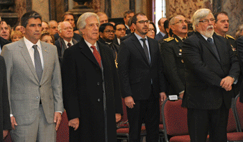 El Presidente Tabaré Vázquez encabezó el acto por un nuevo aniversario de la Jura de la Constitución
