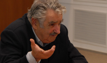 José Mujica: “La lucha es por ser todos clase media”