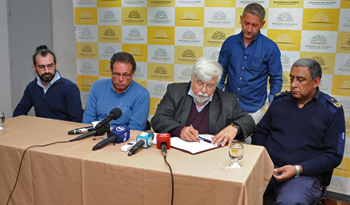 Eduardo Bonomi y Aníbal Pereyra firman convenio por videovigilancia