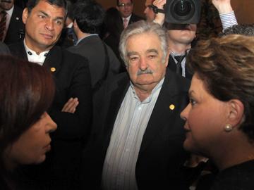 Mujica junto a Cristina Fernández y Dilma Ruosseff