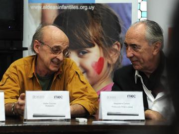 Director Nacional de Cultura, Hugo Achugar y el realizador Walter Tournier
