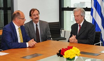 Presidente Tabaré Vázquez recibió en Torre Ejecutiva al ministro federal de Alimentación y Agricultura de Alemania, Christian Schmidt.