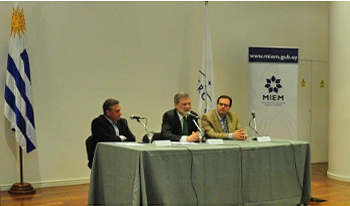 Convenios entre autoridades de Industria y cooperativas del interior