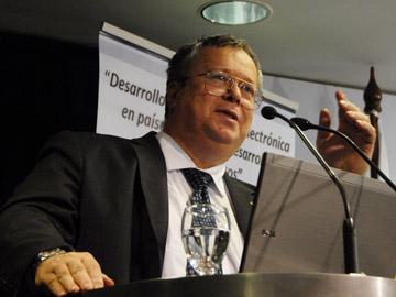 Especialista Moshe Kan