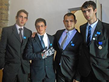 Estudiantes del Club de Ciencias “Friendly”