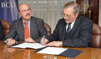 Presidente del Banco Central del Uruguay, Alberto Graña y el ministro de Educación y Cultura, Ricardo Ehrlich